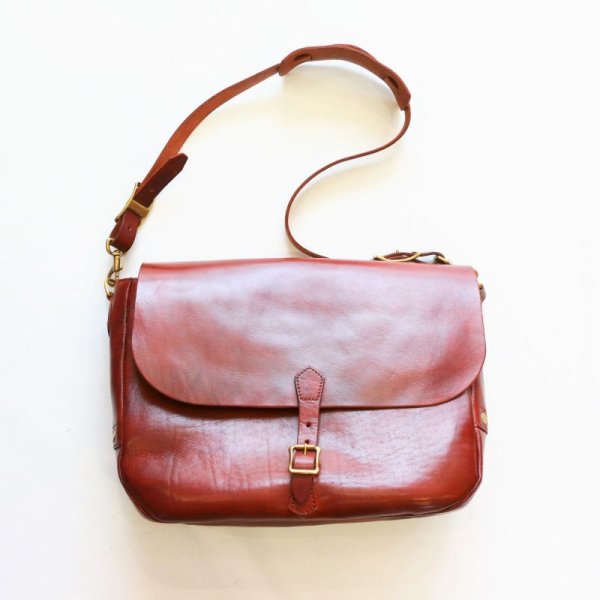 画像1:  Aging sample   vasco  LEATHER POSTMAN SHOULDER BAG  CAMEL 