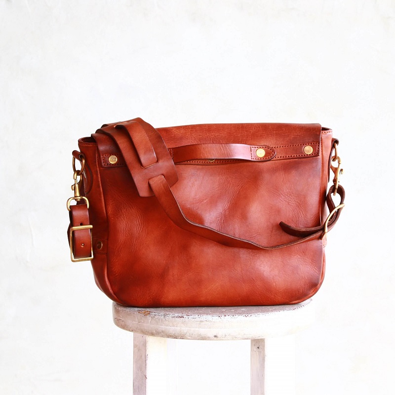 20200725_eb7e18.JPG [ゲッコー様専用]VASCO LEATHER POSTMAN