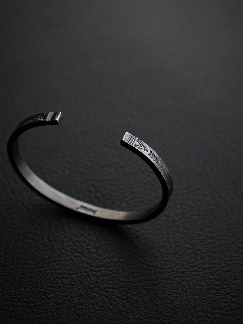 hemlock ヘムロック End Arrow Bangle エンドアローバングル