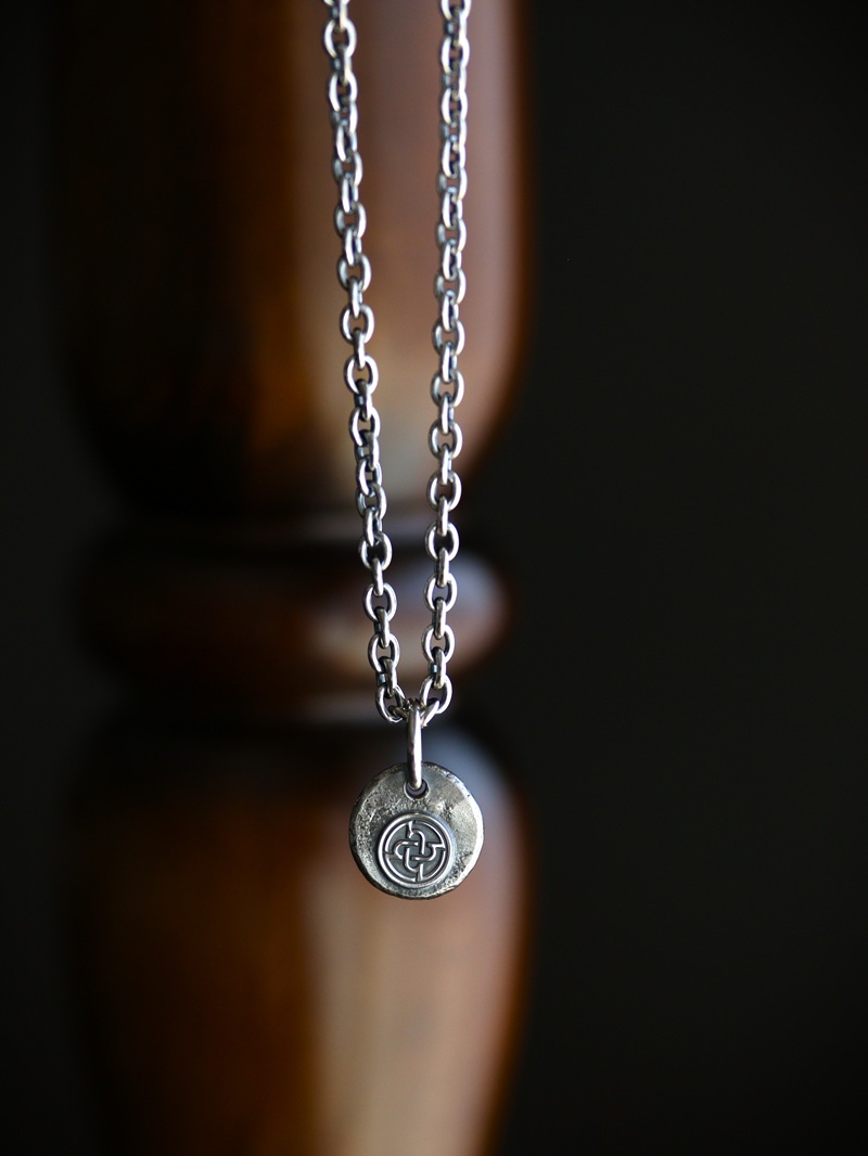 hemlock ヘムロック H circle logo metal ロゴ メタル トップ Qurious キュリアス 新潟 通販