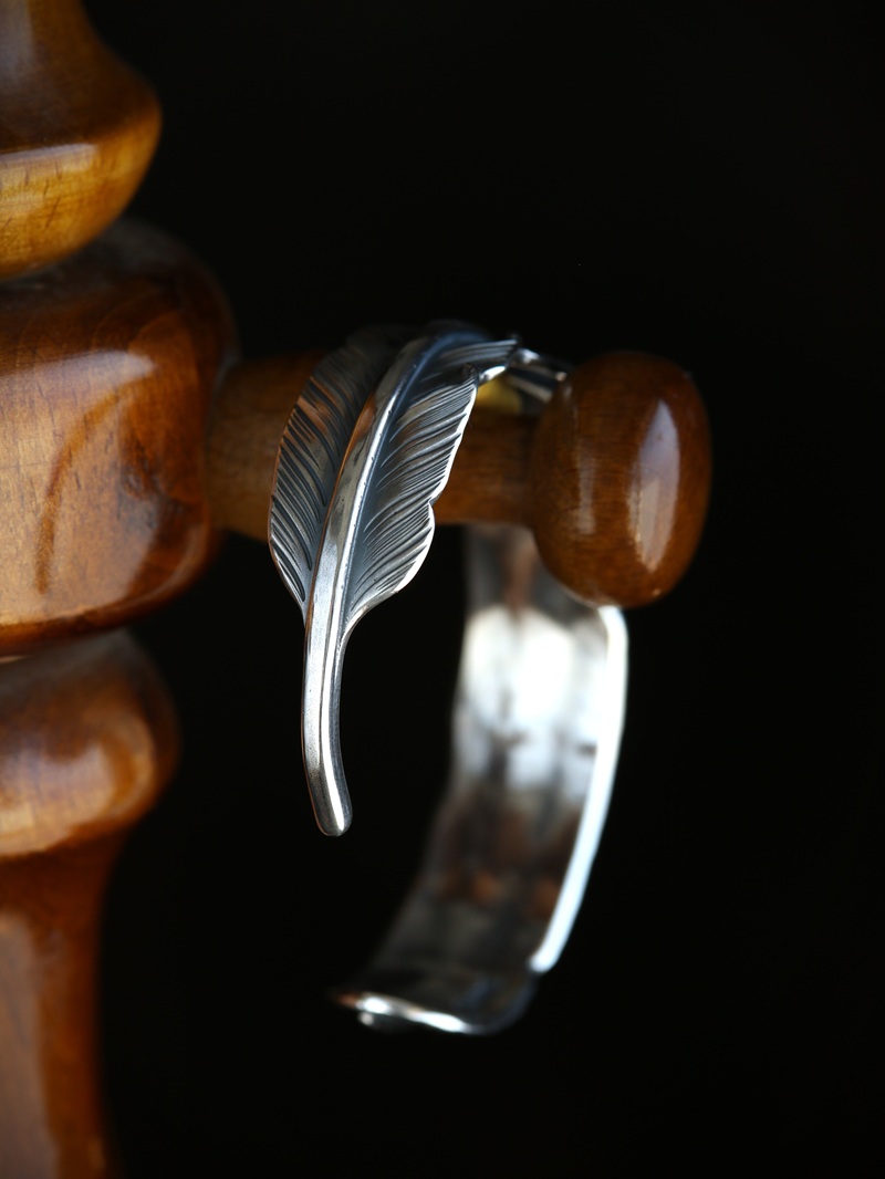 hemlock ヘムロック Feather Bangle -silver フェザーバングル シルバー